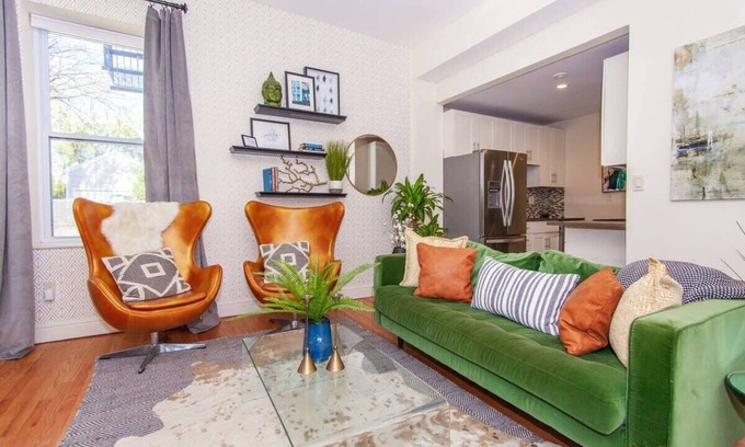 Highland Park Maison | Cozy Duplex | Near T