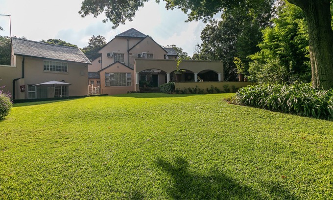 Greater Johannesburg Metropolitan Area Lit Et Petit-Déjeuner | Cozy ,Emmarentia Guest House in Johannesburg, next to emmarentia dam