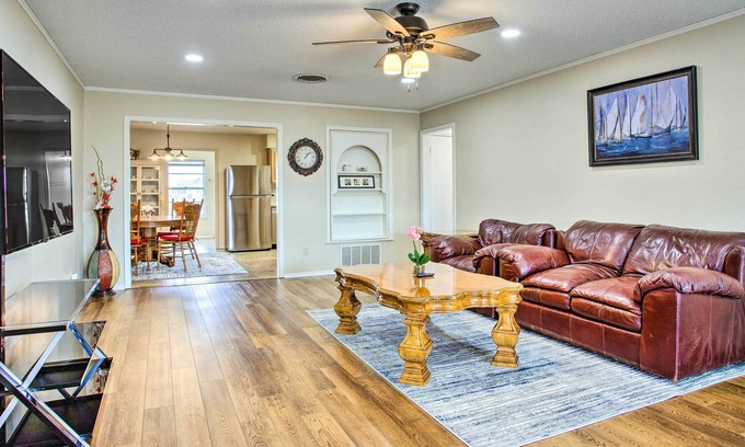 Enid Copropriété | Cozy Enid Condo ~ 2 Mi to Historic Downtown!