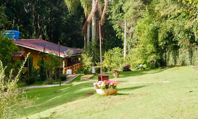 Ibiuna Maison | Cozy estate with ample space in the style of Grandma's house.