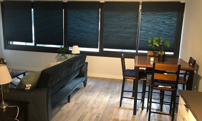 Downtown Copropriété | Cozy Exquisite condo 5 min to DC, entertainment, Whole Foods, metro trains, etc.