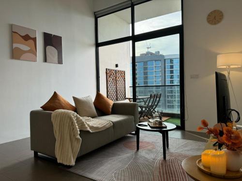 Brickfields Appartement | Cozy Fall Suite at EST Bangsar With Garden Scenery