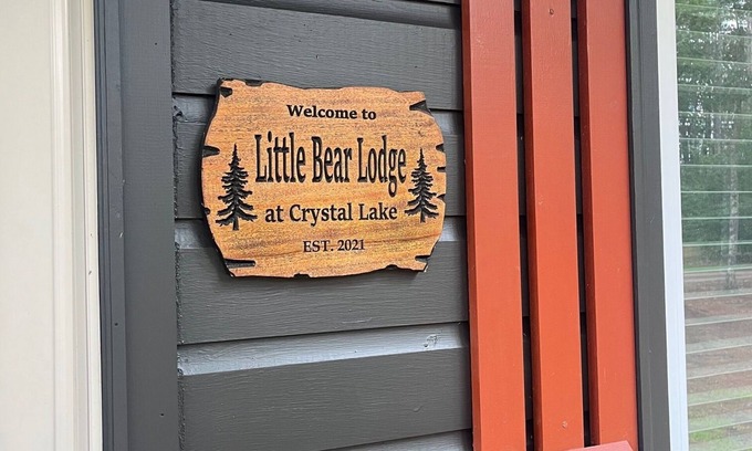 Gilmanton IW Cabine | Lakeside Cabin Near Winni, Gunstock, w/ Kayaks & Kid's Bunkhouse