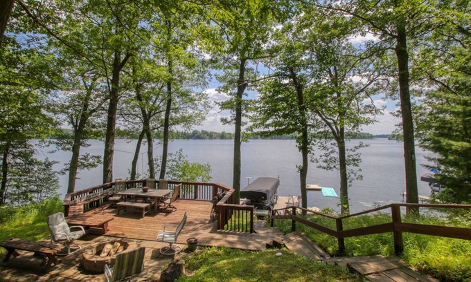 Chetek Cabine | Cozy Family Cabin with beautiful lake view!