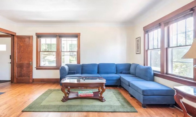Benson Maison | Cozy family-friendly Bungalow 4 Bedrms 2 bths Historic Beauty - 3 Mi to Stadium