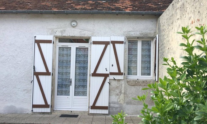 Chailles Cottage | Maison cosy proche de Blois avec cheminée, cour fermée, animaux acceptés et activités variées à proximité