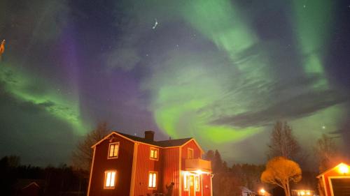 Byske Villa | Cozy Family Villa for aurora lovers