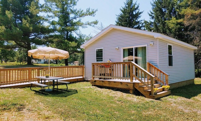 Hammondsport Cottage | Amish Built Cottage near Fingerlakes Wineries, Fishing, Hiking, Hunting & More!