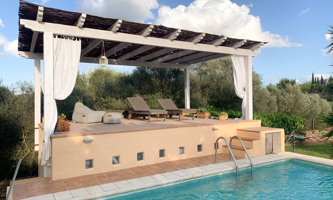 Algaida Maison | Finca confortable avec piscine et climat, quartier calme
