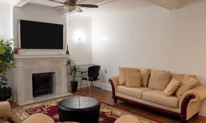 Newark Appartement | Cozy Fireplace Apartment