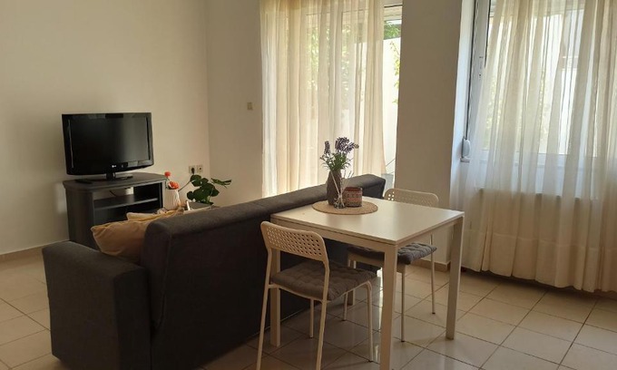 Heraklion Appartement | Cozy flat close to the Airport/Port and Center