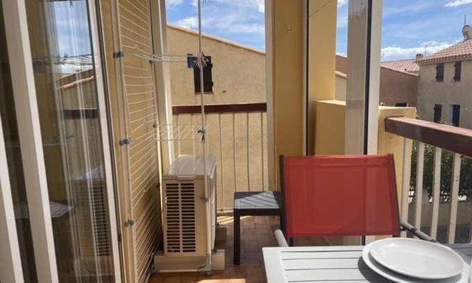 Fleury Appartement | Charmant T2 climatisé proche plage avec balcon - 4 couchages, Port de Saint Pierre La Mer