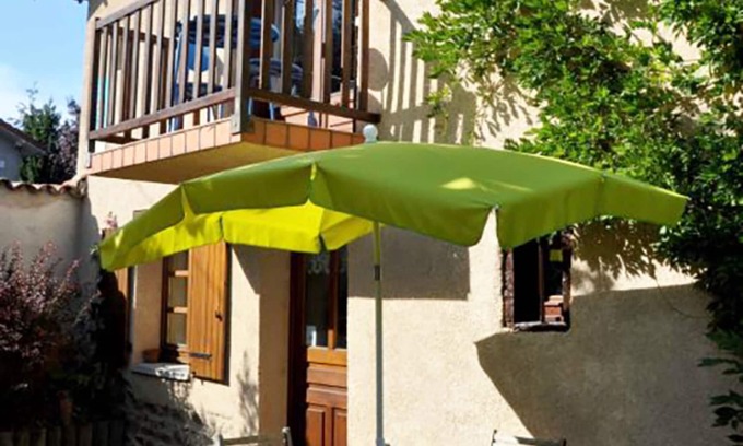 Maringes Cottage | Gîte chaleureux avec cheminée, terrasse et jardin clos - Animaux acceptés