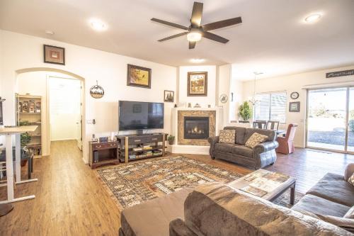 Granville Maison | Cozy Granville Retreat with Modern Amenities, nearby Scenic Trails & Pristine Lakes of Prescott home