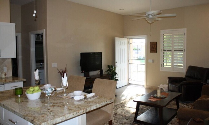 Peoria Maison | Maison d'hôtes confortable à North Peoria, Arizona, 700 m²