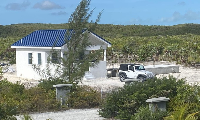 Bambarra Villa | Cozy Guest Villa located in Middle Caicos, Turks & Caicos Islands