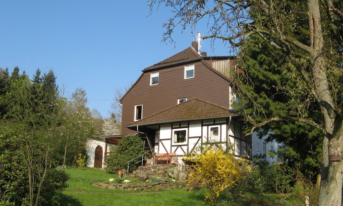 Nienover Appartement | Cozy holiday apartment, surrounded by wood and grassland, chimney, pets allowed