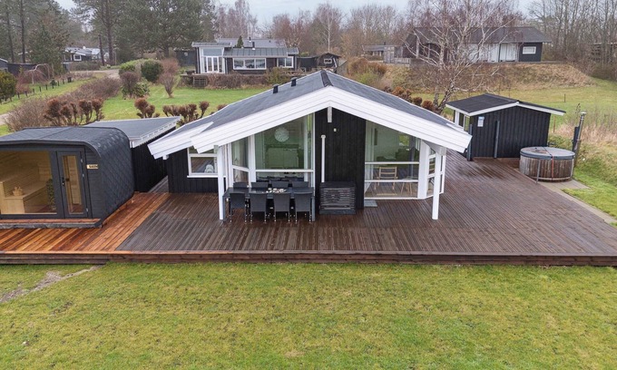 Bronde Maison | Cozy holiday home on Orø