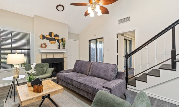 South Arlington Maison | Cozy home 10 min from AT&T stadium