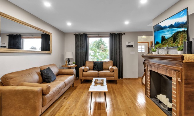 Blasdell Maison | Cozy home away from home near the Bills Stadium