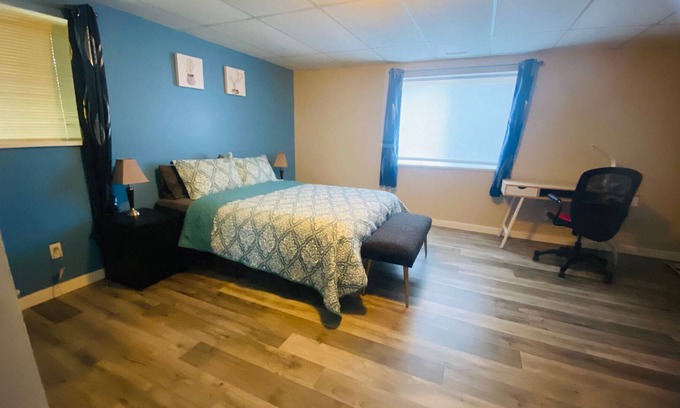 Vernon Maison | Cozy Home Getaway ★Kitchen ★Laundry ★Fireplace @ Middleton Mountain