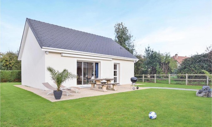 Angerville-l'Orcher Maison | Cozy Home In Angerville-L'orcher
