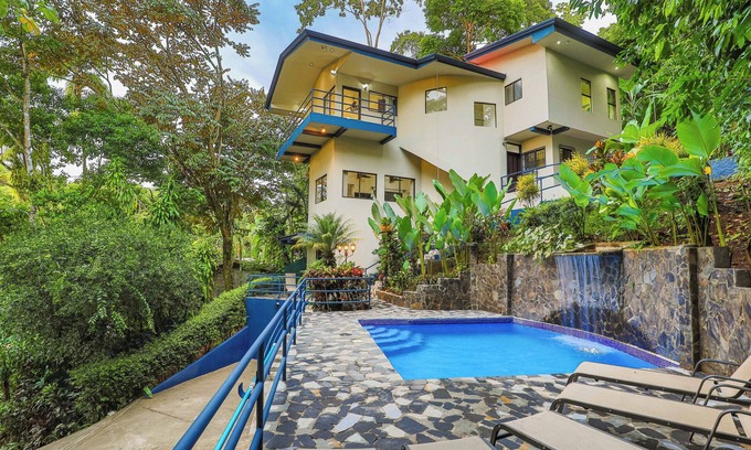 Manuel Antonio Maison | 3 chambres / récemment rénové / à distance de marche des restaurants de Manuel Antonio