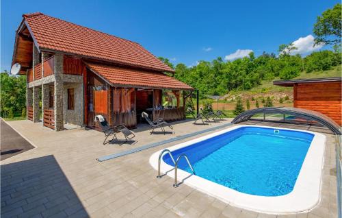 Perusic Maison | Cozy Home In Perusic With Jacuzzi