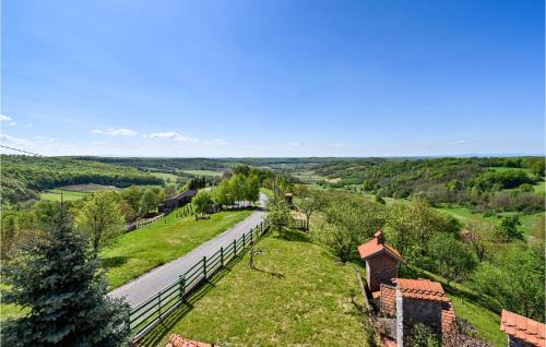 Velika Pisanica Maison | Cozy Home In Ribnjacka With Kitchen