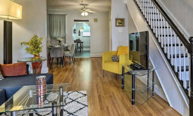 Whitman Maison | Cozy home in the vibrant Sport & Entertainment district of South Philadelphia