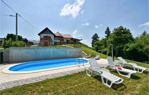 Veliki Lovrecan Maison | Cozy Home In Veliki Lovrecan With Sauna