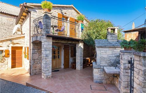Modrusani Maison | Cozy Home In Zminj With Kitchen