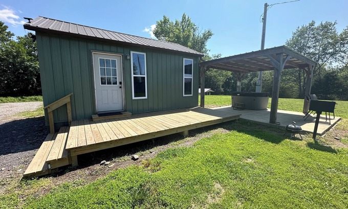 Hatfield Appartement | Cozy Home|Mountain Views|Fire Pit and Tranquility