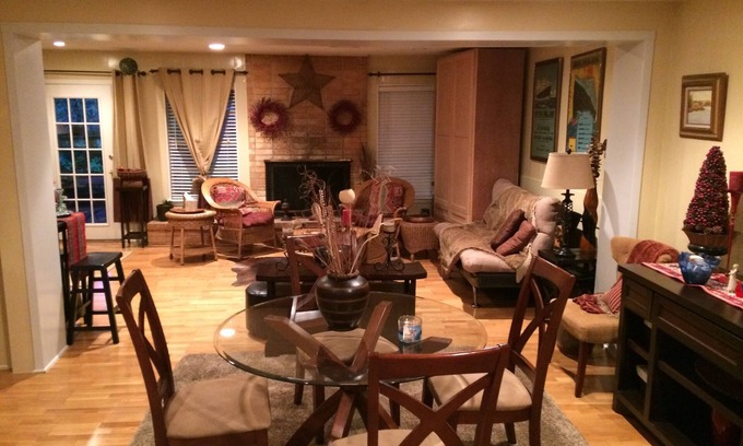 Clear Lake Shores Maison | Cozy home next to Kemah Boardwalk