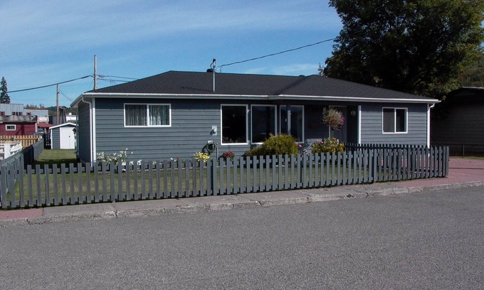 Hazelton Maison | Cozy home on Clifford Street Old Hazelton