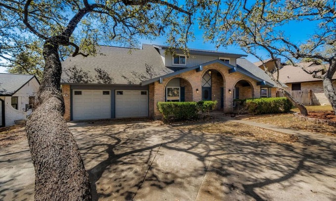 North San Antonio - SAT Maison | Cozy home with Pool & Game room