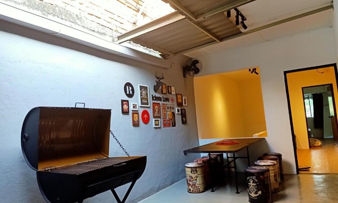 Taman Mutiara Appartement | Cozy Homestay with Karaoke System & Pool Table