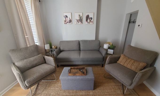 Riverside Maison | Cozy "Hospitality Suite" Centrally Located In Baltimore's Federal Hill Area