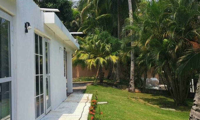 Puerto Quetzal Chalet De Ski | Cozy house in the nature close to the beach