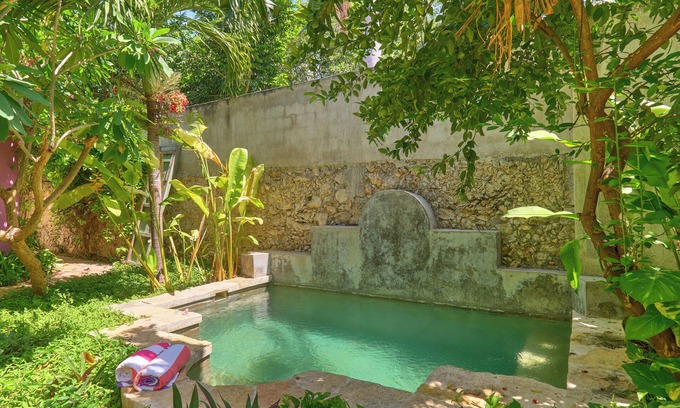 Centro Maison | Cozy house & secret garden with pool in Centro