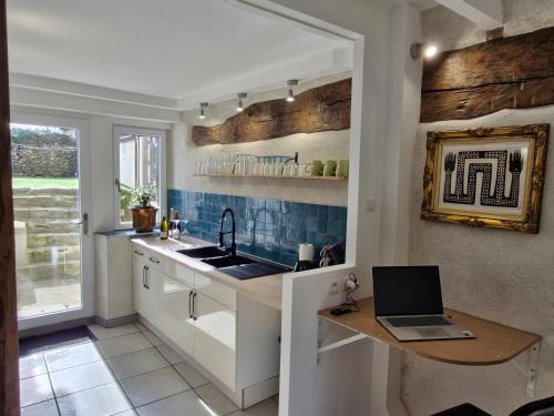 Jarnages Maison | Cozy House with Garden & Hot Tub