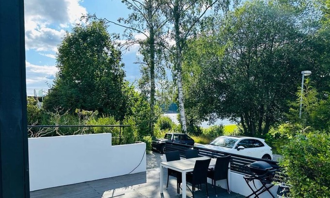 Tyreso Maison | Cozy house with sea view and terrace just 20 minutes from Stockholm City center
