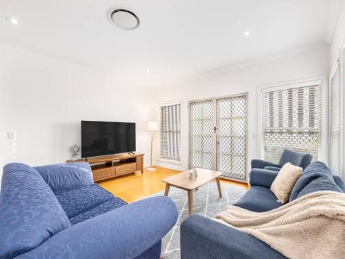 Sunnybank Maison | Cozy Hub near Food Fusion Family Business Ideal