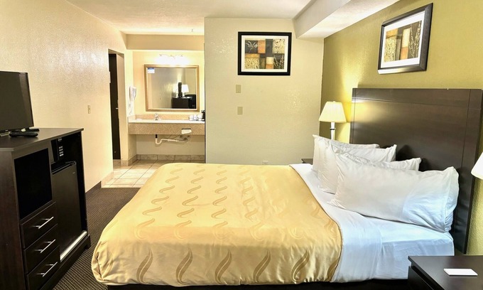 Centralia Hôtel | Cozy Inn formerly Quality Inn