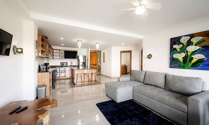 Naranjos Agrios Copropriété | Cozy Lake, Volcano and Flora View Condo. Pet-Friendly!