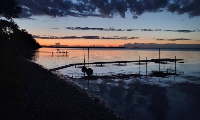 Onamia Cabine | Cozy lakefront cabin + private dock and power boat lift