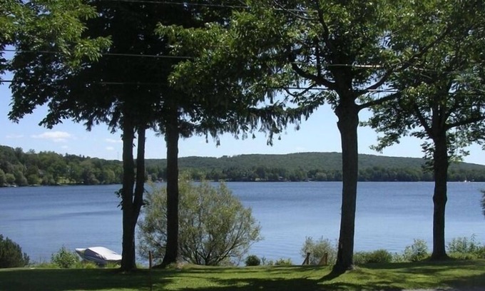 Carbondale Maison | Cozy Lakefront Home sur Beautiful Crystal Lake, à quelques minutes de Elk Mountain