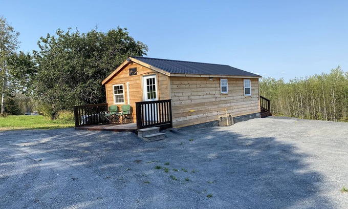 Fort Kent Mills Cabine | Cozy Little Cabin sleeps 4