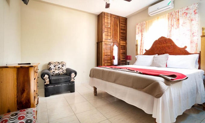 Port Antonio Maison | Cozy Locale - Gold