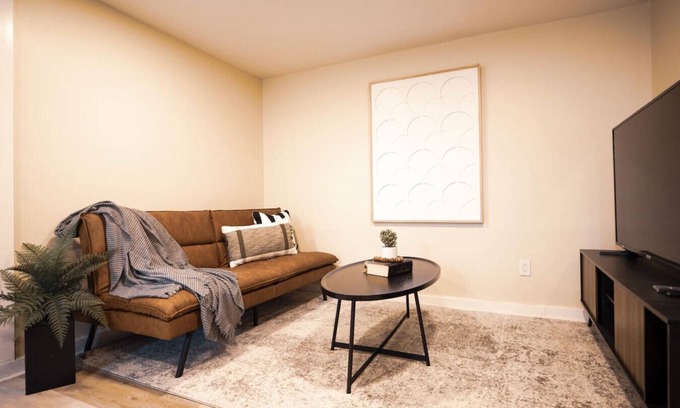 Taylor Appartement | Cozy Loft in Taylor Michigan minutes from DTW